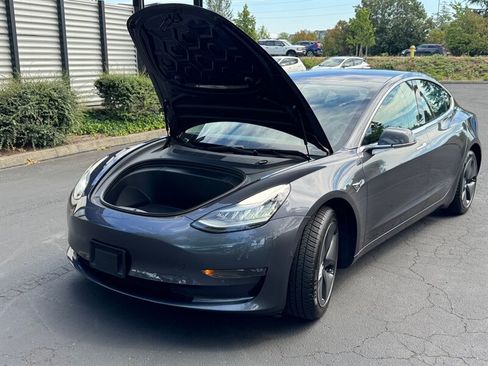 Used 2018 Tesla Model 3 Long Range AWD/4WD image 9