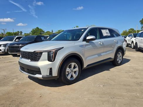 New 2026 Kia Sorento LX FWD image 4