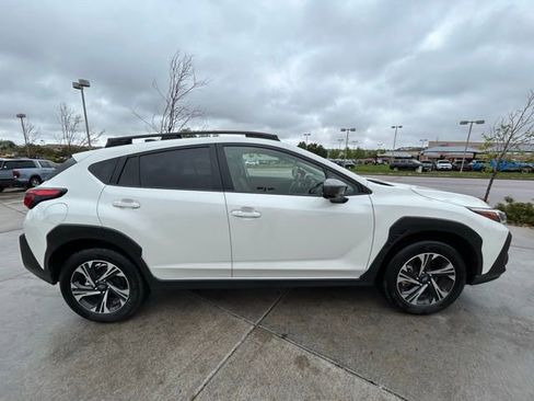 Used 2025 Subaru Crosstrek 2.0i Premium AWD/4WD image 9