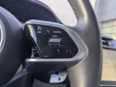 Used 2021 Jaguar E-PACE SE image 24