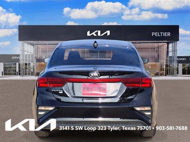 Certified 2021 Kia Forte Sedan FWD image 5