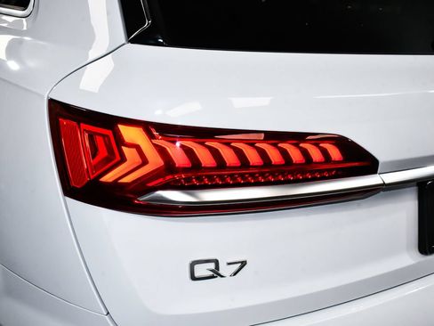 Used 2023 Audi Q7 3.0T Premium Plus w/ Premium Plus Package AWD/4WD image 92