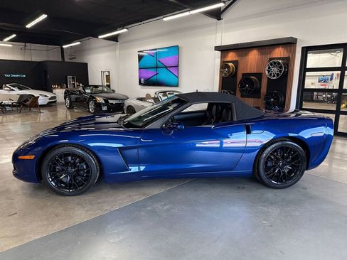 Used 2005 Chevrolet Corvette Convertible w/ Preferred Equipment Group image 4