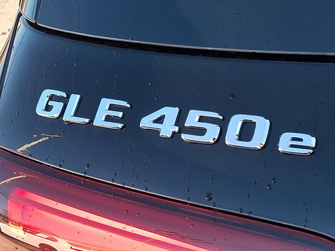 Certified 2024 Mercedes-Benz GLE 450e 4MATIC image 32
