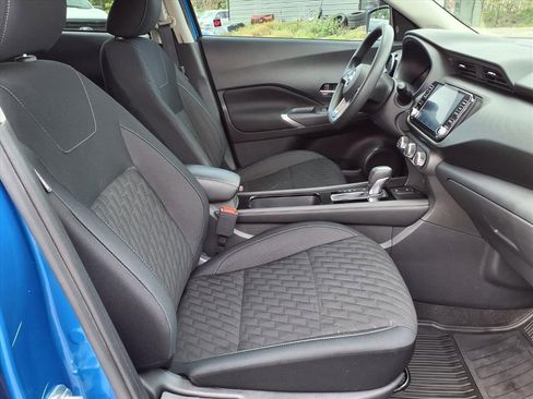 Used 2023 Nissan Kicks SV image 13