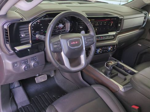 Used 2024 GMC Sierra 1500 SLT w/ SLT Premium Package AWD/4WD image 9
