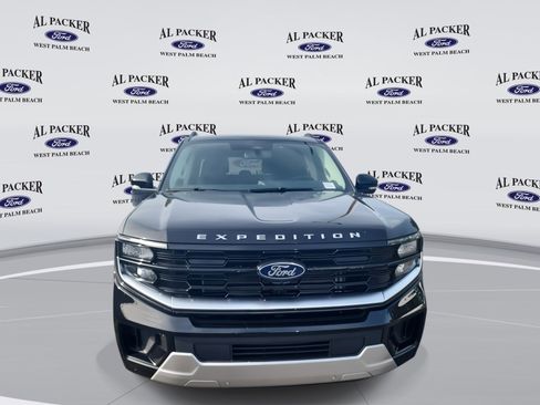 New 2025 Ford Expedition Max Platinum w/ Driver's Package image 8