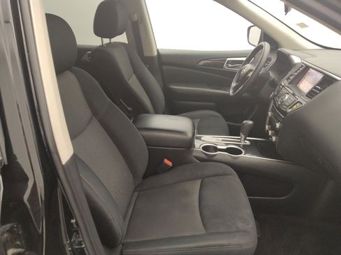 Used 2018 Nissan Pathfinder S image 21