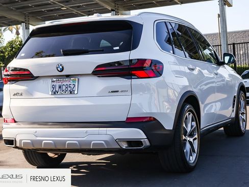 Used 2024 BMW X5 xDrive40i w/ Premium Package AWD/4WD image 6