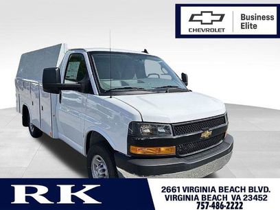 New 2025 Chevrolet Express 3500 w/ Power Convenience Package