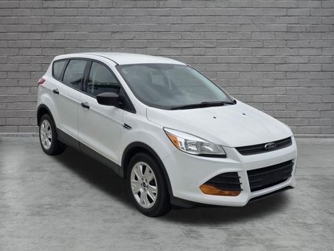 Used 2015 Ford Escape S FWD image 3