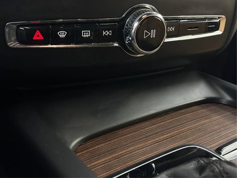 Used 2021 Volvo XC60 T5 Inscription image 39