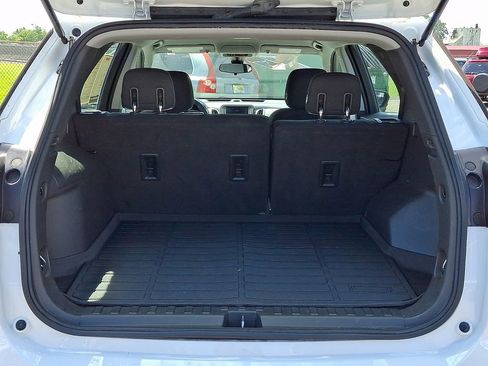 Used 2020 Chevrolet Equinox LS FWD image 30