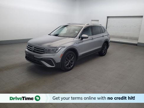 Used 2022 Volkswagen Tiguan SE AWD/4WD image 1