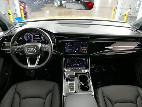 Certified 2025 Audi Q7 2.0T Premium Plus image 25