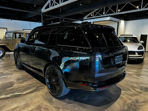 Used 2023 Land Rover Range Rover SE AWD/4WD image 3