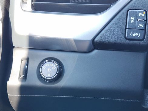 Used 2017 Chevrolet Tahoe LT w/ Texas Edition Package image 21