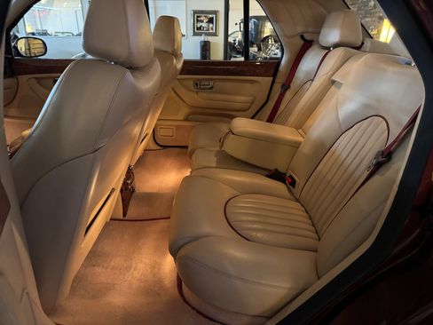 Used 1999 Bentley Arnage Green Label image 25