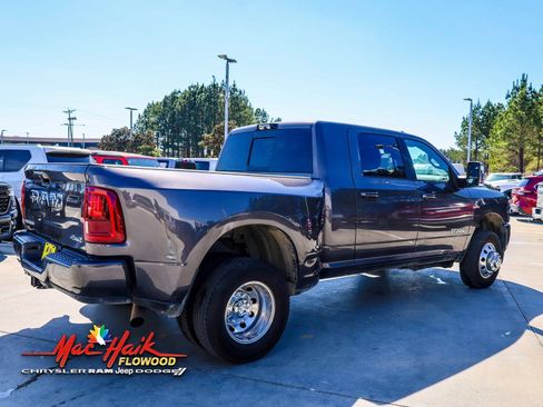 Used 2025 RAM 3500 Laramie image 10