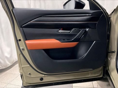 Used 2023 MAZDA CX-50 Meridian Edition w/ Cargo Package image 9