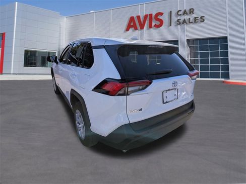 Used 2024 Toyota RAV4 LE image 9