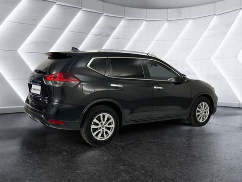 Used 2019 Nissan Rogue SV FWD image 4