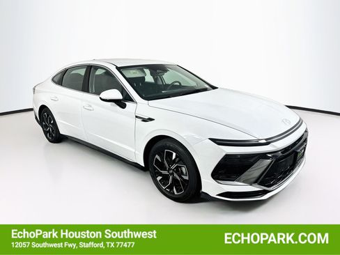 Used 2025 Hyundai Sonata SEL FWD image 1