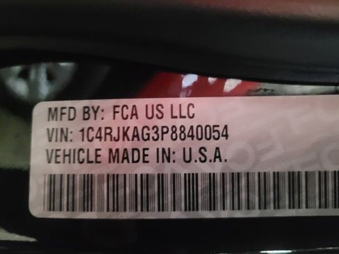 Used 2023 Jeep Grand Cherokee L Laredo image 33