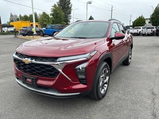 Used 2025 Chevrolet Trax LT w/ Sunroof Package FWD video 1