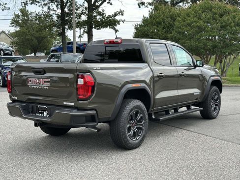 New 2025 GMC Canyon Elevation w/ Convenience Package image 19