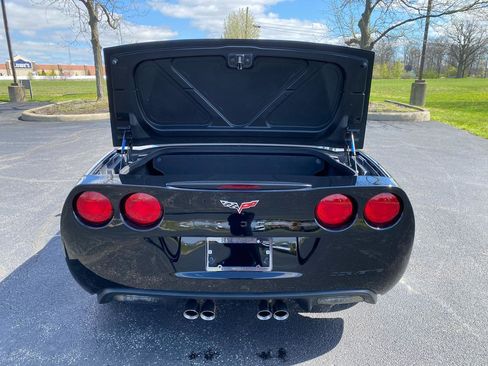 Used 2006 Chevrolet Corvette Convertible w/ Preferred Equipment Group RWD image 40