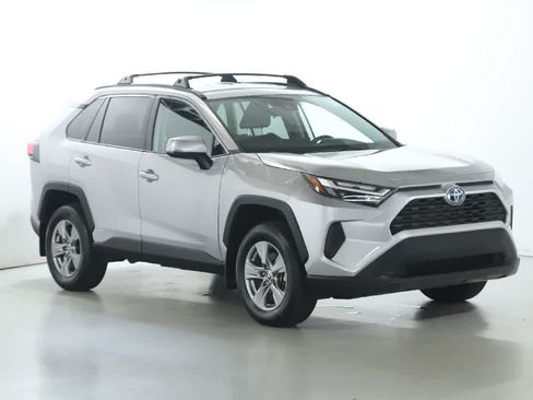 Certified 2024 Toyota RAV4 XLE AWD/4WD image 9