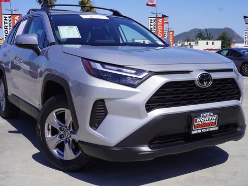 Certified 2023 Toyota RAV4 XLE w/ Convenience Package FWD image 2