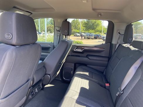 Used 2024 Chevrolet Silverado 1500 LT AWD/4WD image 17