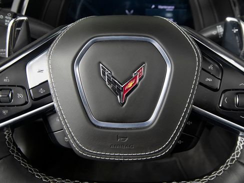 Used 2025 Chevrolet Corvette Stingray Coupe w/ 1LT RWD image 24