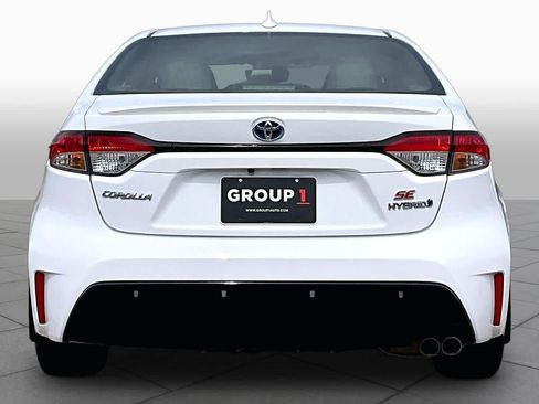 Used 2024 Toyota Corolla SE FWD image 5