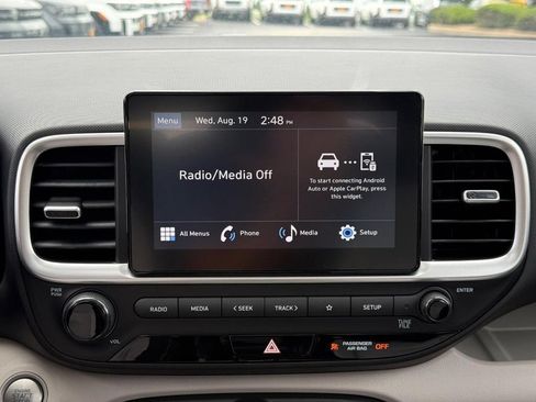Used 2026 Hyundai Venue SEL FWD image 8