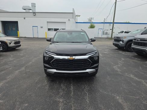 New 2026 Chevrolet TrailBlazer LT w/ LT Cold Weather Package FWD image 2