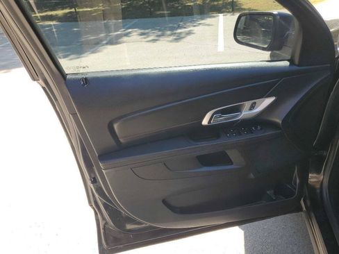 Used 2017 GMC Terrain SLE FWD image 16