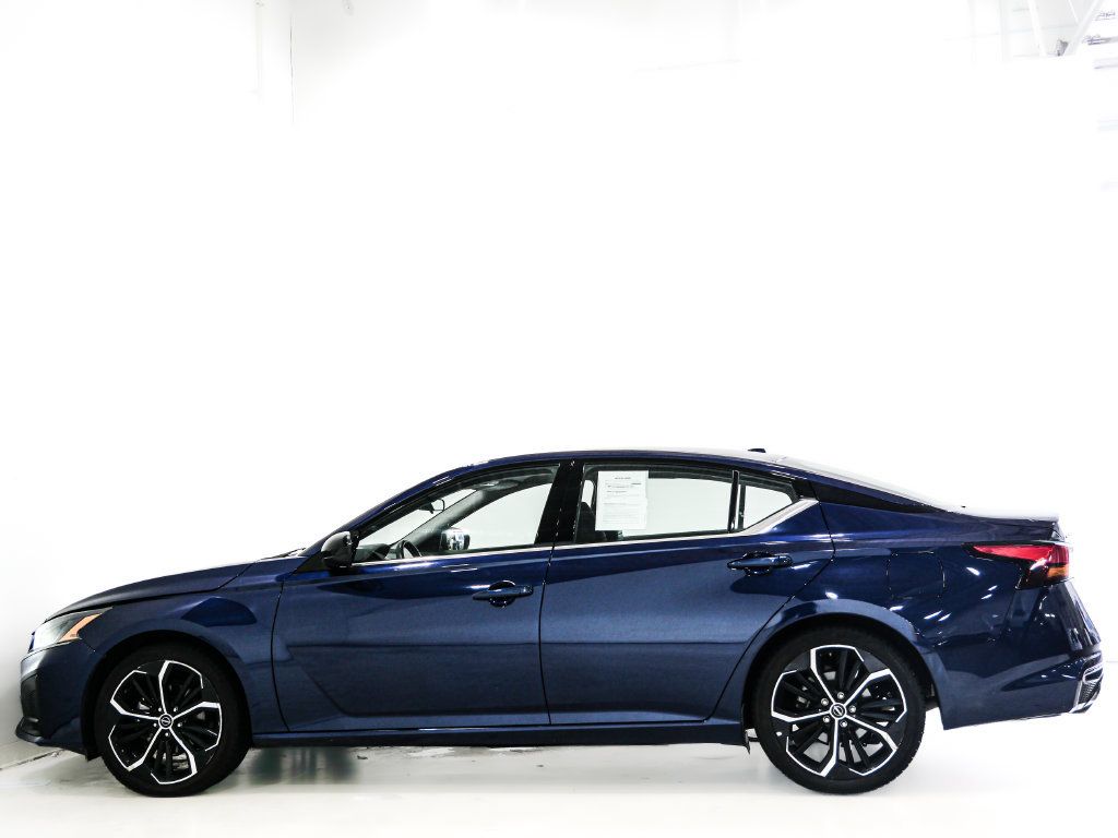 Used 2024 Nissan Altima 2.5 SR FWD image 5