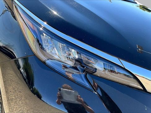 Certified 2025 Toyota Sienna LE FWD image 27