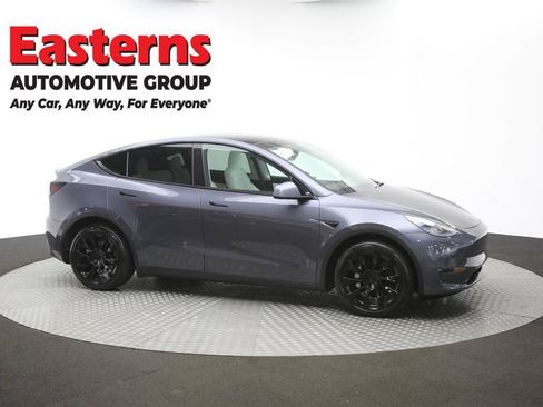 Used 2021 Tesla Model Y Long Range AWD/4WD image 41