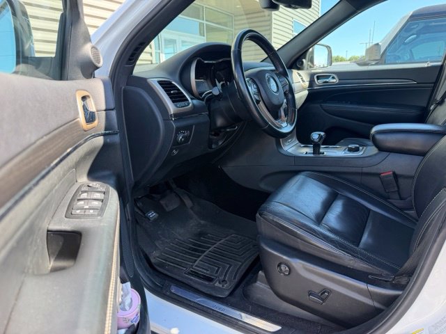 Used 2015 Jeep Grand Cherokee Limited w/ Trailer Tow Group IV AWD/4WD image 19