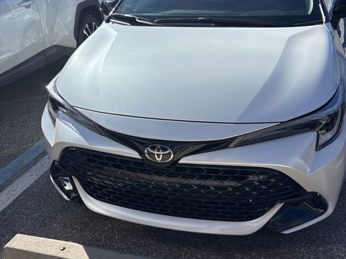 Used 2023 Toyota Corolla SE FWD image 2