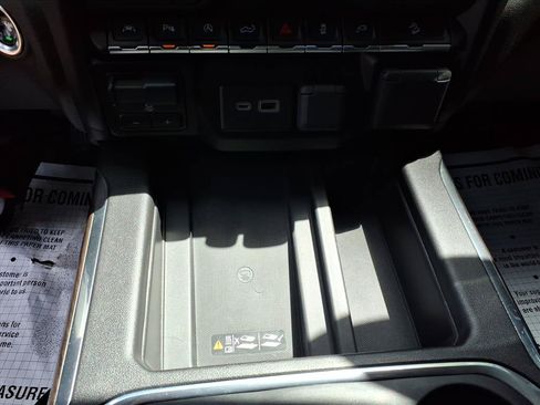 Used 2021 GMC Sierra 1500 SLT w/ SLT Premium Plus Package AWD/4WD image 13