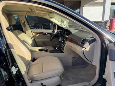 Used 2014 Mercedes-Benz C 300 4MATIC Sedan image 13