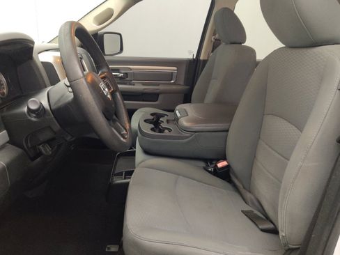 Used 2019 RAM 1500 Classic SLT RWD image 17