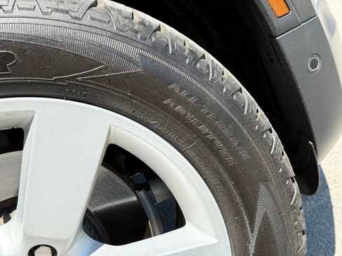 Used 2023 Land Rover Defender 130 First Edition image 19