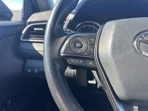 Used 2024 Toyota Camry SE image 19