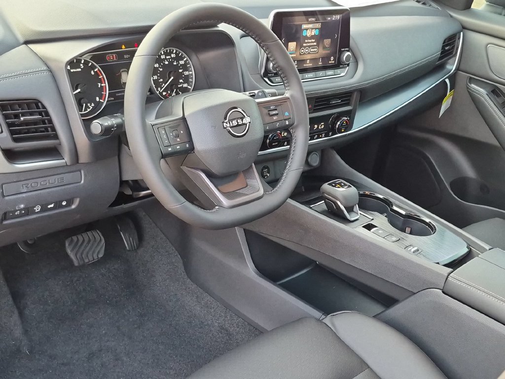New 2026 Nissan Rogue Dark Armor FWD image 11